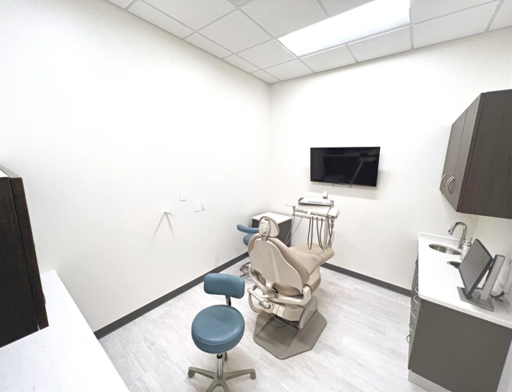 Dentist & Orthodontist in Hudson, MA